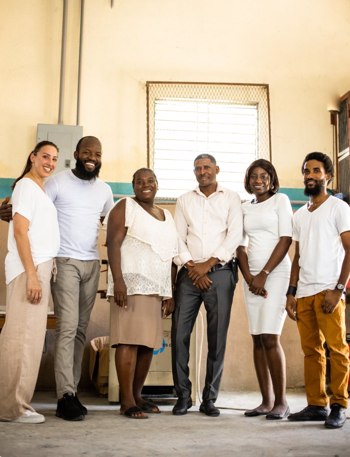 Deux Mains Haiti factory team photo