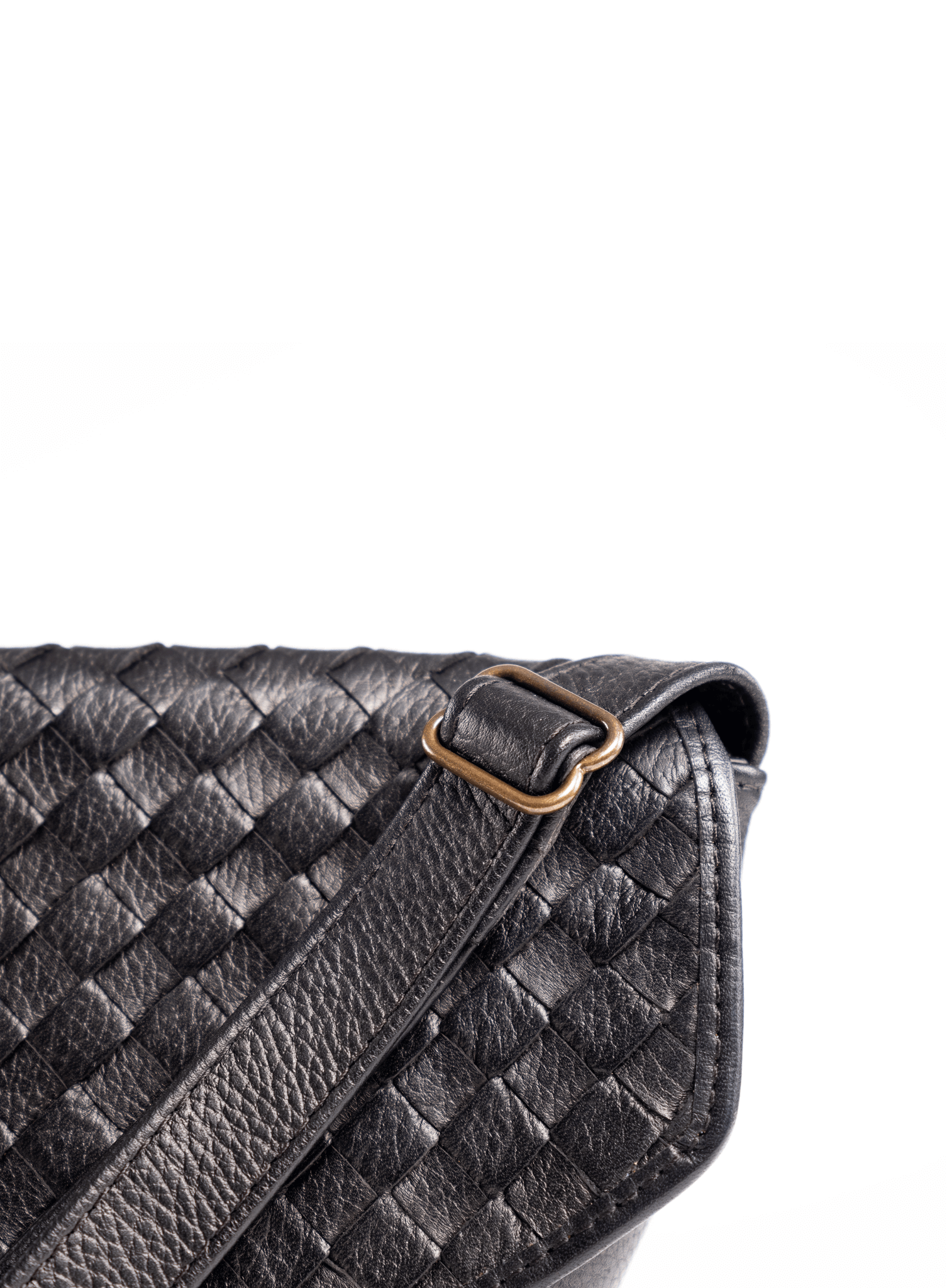 envelope crossbody in black close up view in front of white background