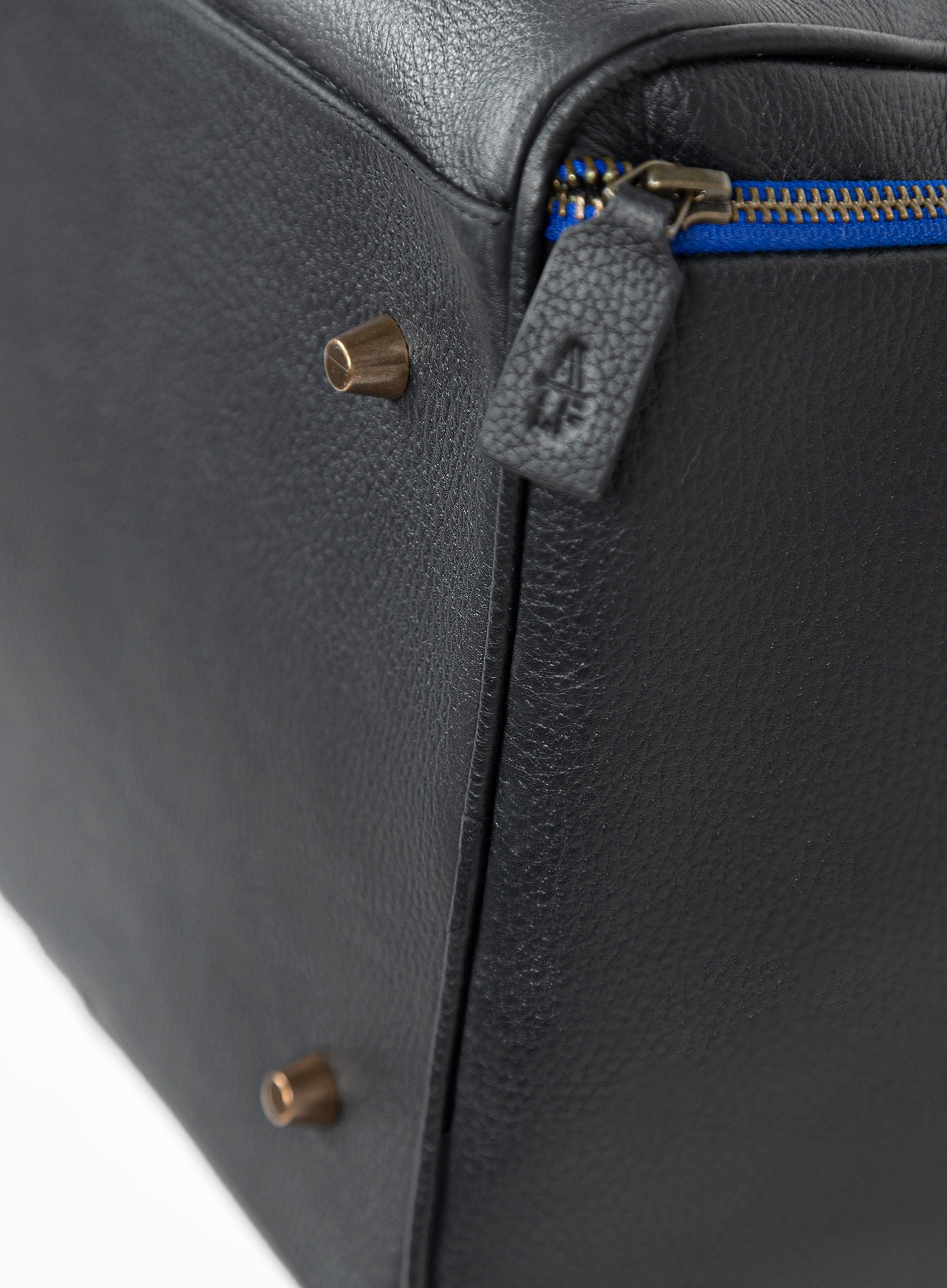 mission essential duffle bag exterior of underneath bag.