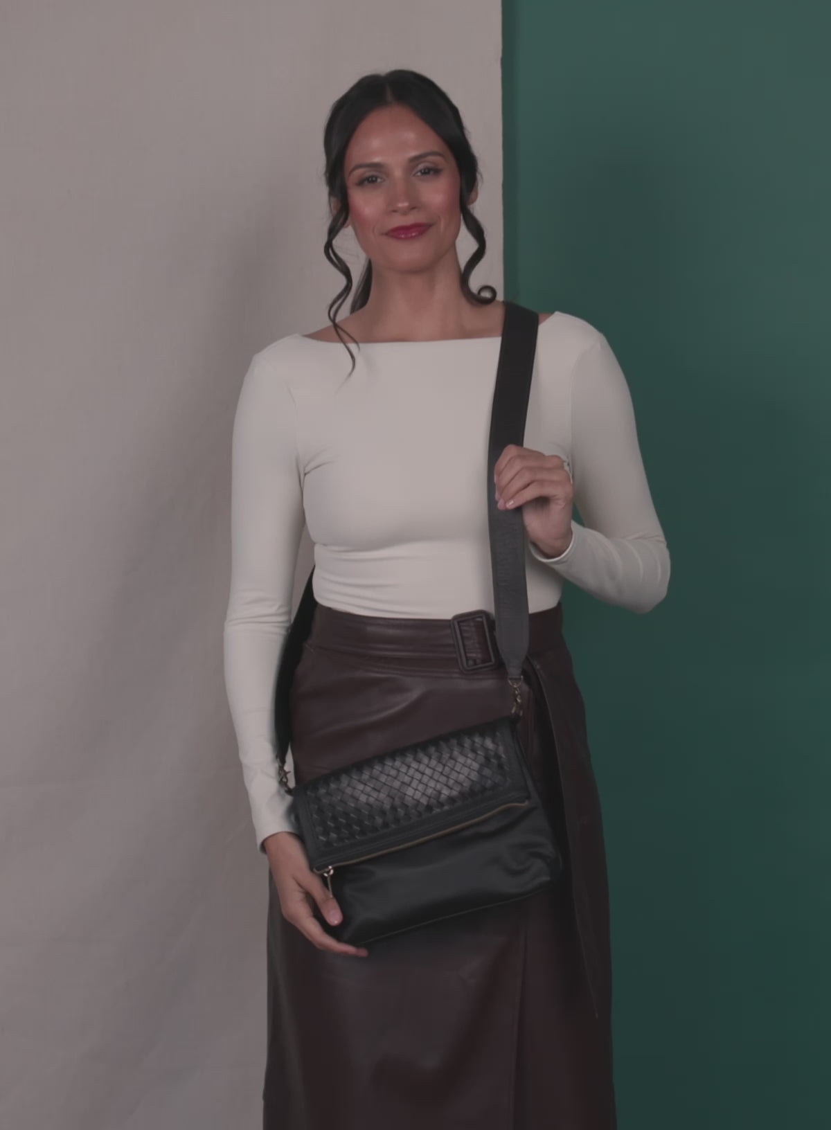 woven crossbody bag video
