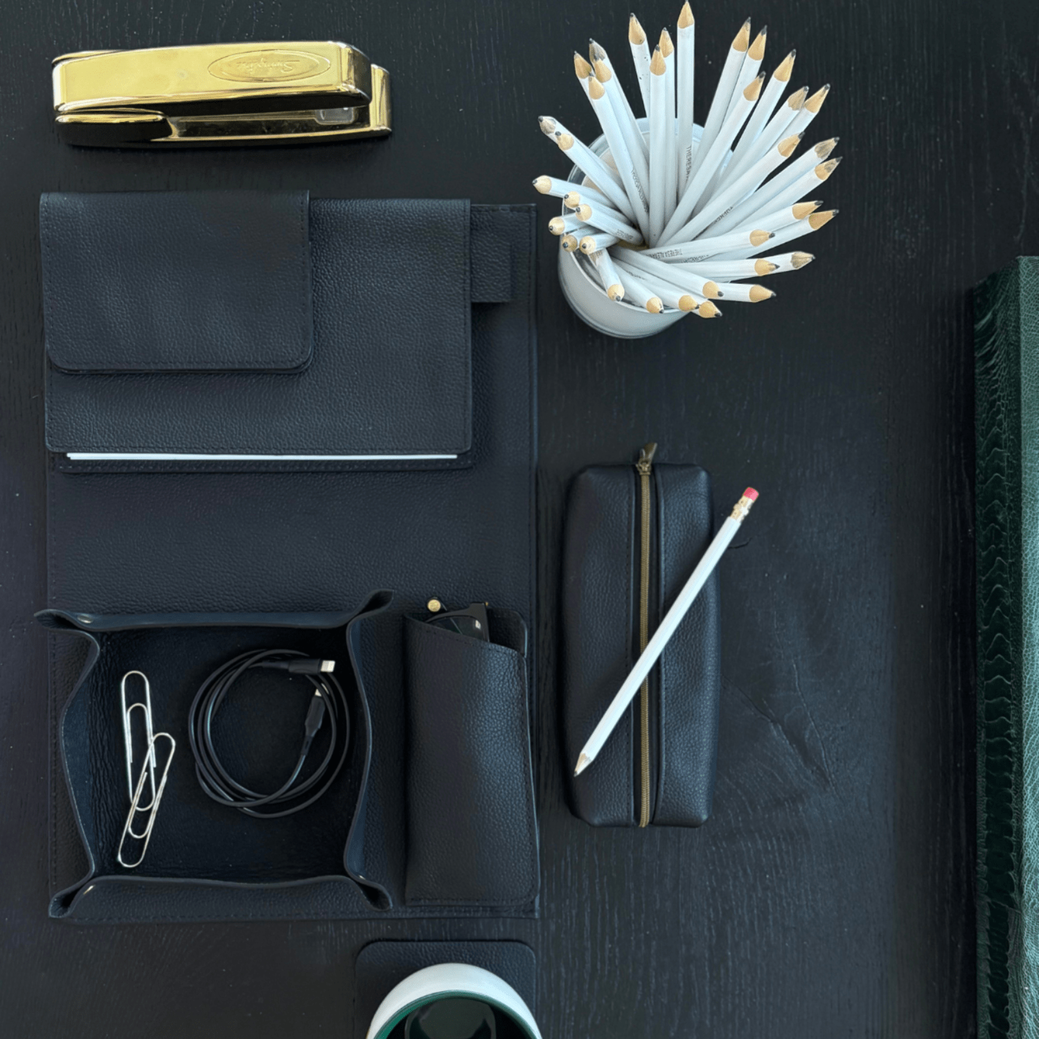 Stationary corporate goods