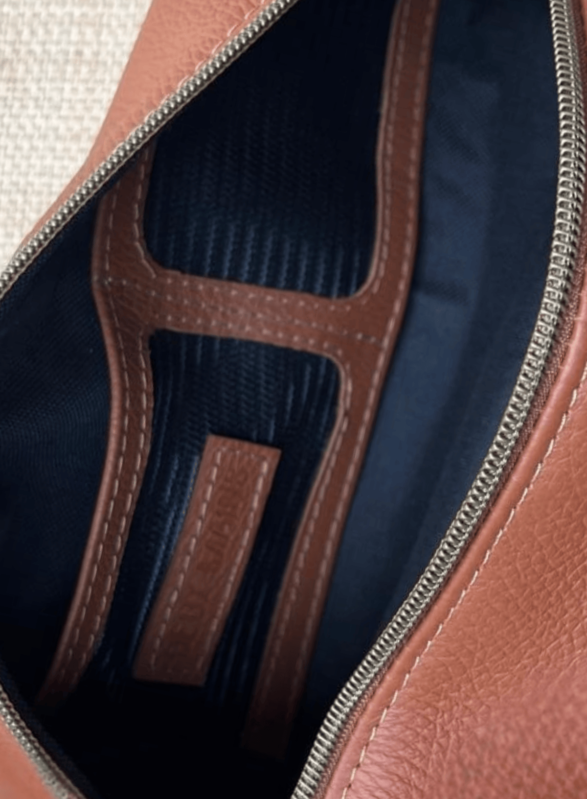 Iron Tight Toiletry Bag Cognac